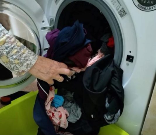 OMEKŠIVAČ SIPAJTE OVAKO I VEŠ ĆE MIRISATI 7 DANA: Tu CAKU znaju iskusne domaćice Zanimljivosti