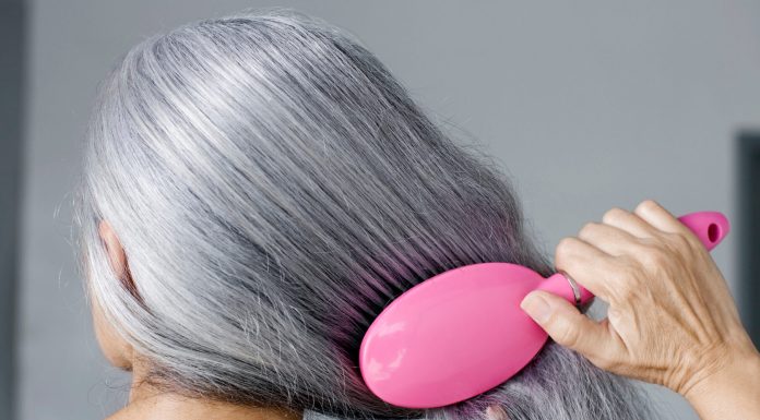 Kako prekriti sedu kosu bez farbanja: Jedan sastojak iz kuhinje ima sjajan efekat na kosu, biće i bujnija