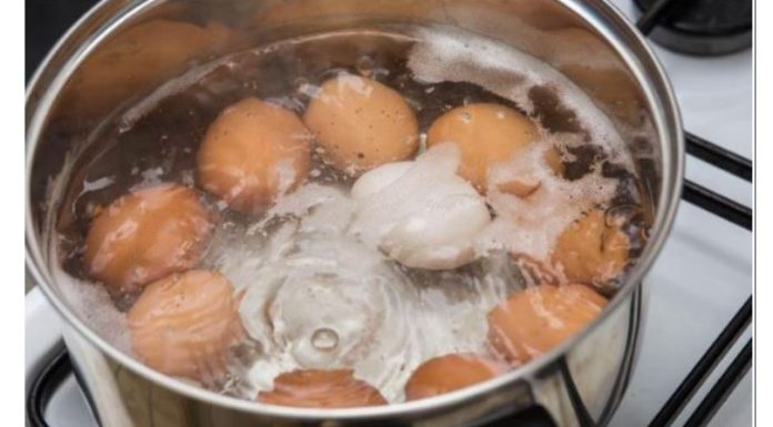 Saveti za domaćice: Kako da vam uskršnja jaja ne puknu tokom kuvanja..Odličan trik za sve domaćice!!