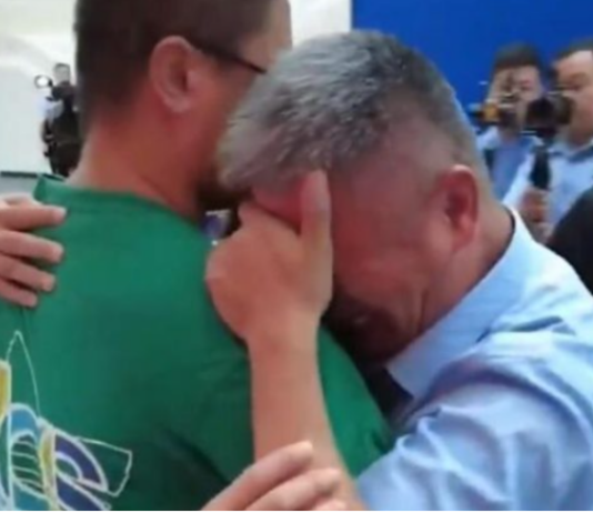 Tragao je više od 20 godina za sinom koga su otmičari odveli kad je bio beba: Nakon što je potrošio sav novac i izgubio svaku nadu, USLIJEDIO JE POZIV
