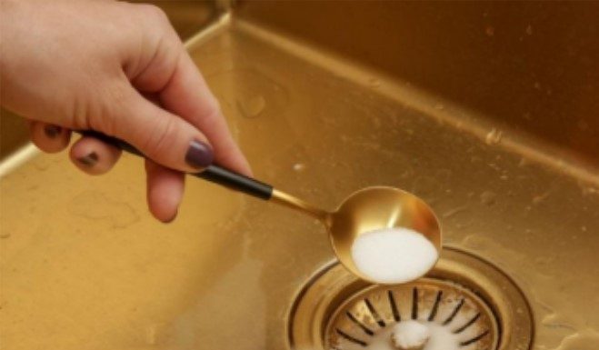 Zaboravite na sirće i sodu bikarbonu: Ovo je najbolje prirodno rješenje za odčepljivanje odvoda