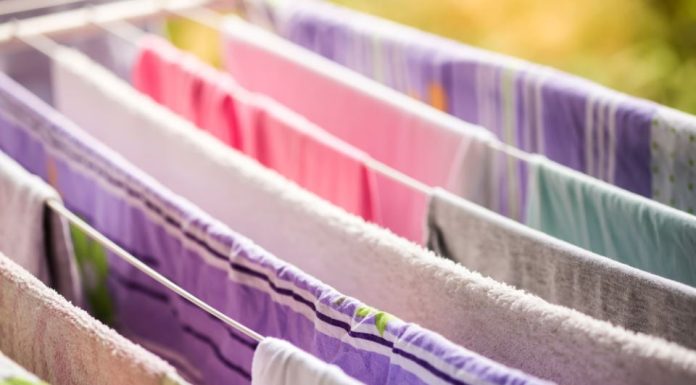 Pitali smo 5 čistačica kako omekšati peškire: Sve su dale isti odgovor – trebaju vam samo 2 prirodna sastojka