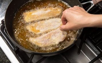 Kada pržite ribu, dodajte samo 1 sastojak u tavu: Neprijatni mirisi nestaju, a ukus je fantastičan