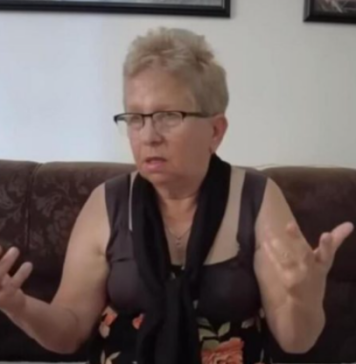 NOSILA SAM TROJKE, NA POROĐAJU PREŽIVELA PAKAO Rekli mi da je JEDNA BEBA UMRLA, posle 26 godina ćerka listala novine, a u njima…