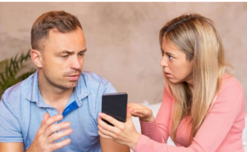 Muškarci koji varaju imaju jednu zajedničku naviku – a većina žena je ne primjećuje