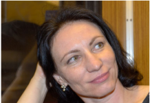 Kristina živi sa 2 bivša muža u istoj kući i zajedničkom decom, a njihova svakodnevica ostavlja sve u neverici: “Da, ja sam ih dovela, nismo sveci, ali…