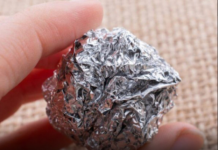 Prije spavanja uvijek stavi ALU F0LIJU ISP0D KREVETA: Kad čujete ZAŠT0 – uradićete IST0 još večeras