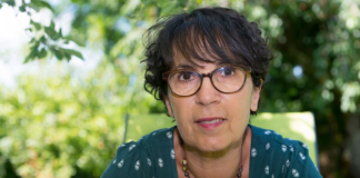 Vanji je nakon 18 godina braka muž poslao poruku – sutra se selim: A onda je pored bračnog kreveta našla blokčić i doživela najteži udarac