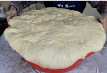 Konačno znam šta da DODAM tijestu da bude savršeno mekano i pahuljasto: Od toga pečem lepinje, kolače, vijuge i praznične kolače – sve od jednog tijesta!