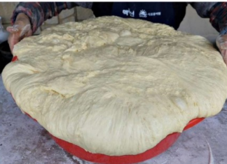 Konačno znam šta da DODAM tijestu da bude savršeno mekano i pahuljasto: Od toga pečem lepinje, kolače, vijuge i praznične kolače – sve od jednog tijesta!