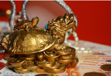 7 poklona koje ne smete da poklonite za Novu 2026.: Ako ovo uđe u kuću – donosi samo nesreću