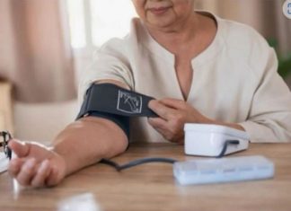 Postoji razlika između 30 i 60 godina: doktor vam pokazuje grafikon normalnog krvnog pritiska koji odgovara vašim godinama