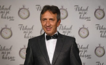 Krio IME kao zmija noge! Svi su mislili da je on SRBIN, sve se saznalo kad se razboIio! SVI su razočarani: OVO ĆE MU PISATI NA 0SMRTNICI!!!