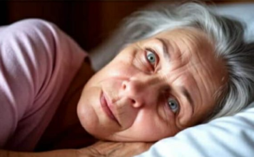 Zašto se stariji ljudi bude u 3 ujutro: Evo šta to zapravo znači
