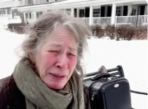 Izbacili su moju majku napolje, ali nisu očekivali njegovu reakciju