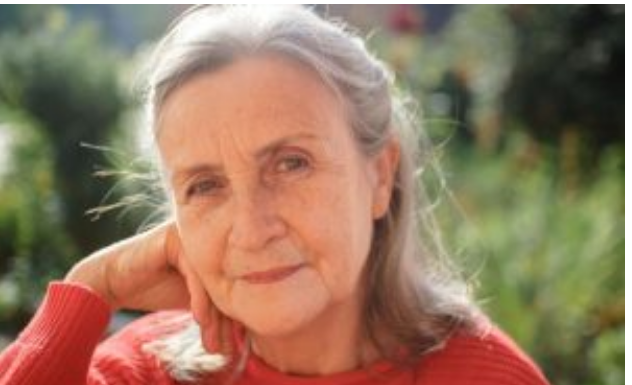 Neću više da smrdim na prženje, niti da perem prljave čarape: Snežana sa 60 odlučila da ostavi muža – procvetala je