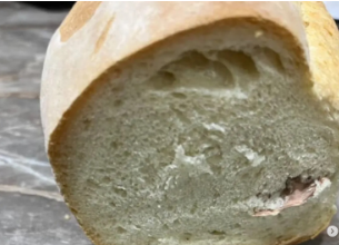 Da li je ovo nešto najgroznije što je ikada pronađeno u hrani? Pogledajte šta su Šapčani pronašli u hlebu