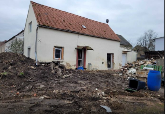 Bosanac kupio 0VU kuću u NJEMAČK0J za 3.5OO eura: Kada je P0ČE0 da baca smeće D0ŽIVI0 Š0K