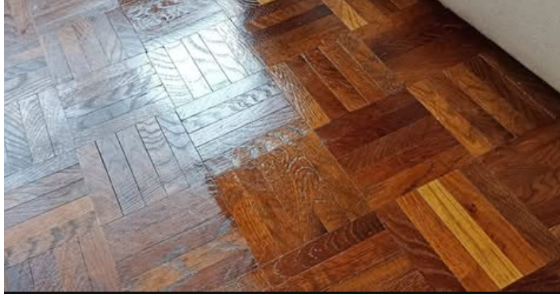 Kako drvenom parketu povratiti stari sjaj, bez hoblovanja, jeftino i efikasno sredstvo koje KORISTIM