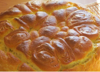 Ovako se mijesi prava Božićna česnica za sreću u kući: Starinski recept koji uvijek uspijeva