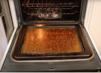 Stavite ovo u rernu i ostavite preko noći: Ujutru samo prebrišite krpom, najgora masnoća otpada sama