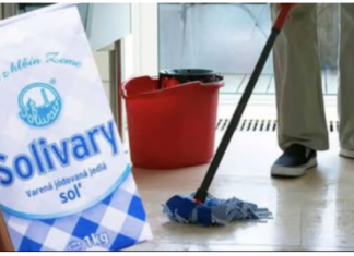 Razlog zašto iskusne domaćice peru podove OBIČNOM SOLJU: Probala sam JEDNOM i nikada više neću ni na koji drugi način!