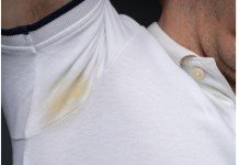 SMRAD KOJI SVI OSEĆAJU OKO VAS! Ispod pazduha vam neprijatno miriše na CRNI LUK? Rešava se odmah OVIM NAMIRNICAMA