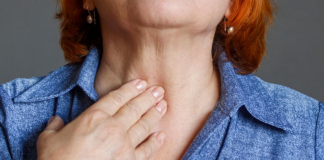 Evo kako zategnuti vrat i podbradak na prirodan način: Žene koje redovno praktikuju ove 3 stvari nemaju naboranu kožu u toj regiji ni posle 50. godine