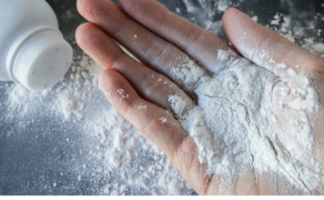 TREBALI SMO OVO RANIJE ZNATI: Puder za bebe ima MOĆI za koje niste MOGLI ni sanjati JEFTINO, A ČUDESNO!