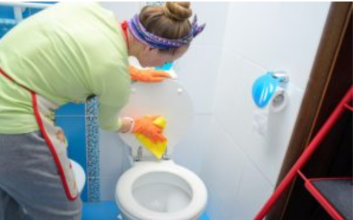 Uz ovaj jednostavan i jeftin trik kupatilo će vam blistati očas posla