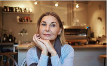 SPAS ZA KOSTI I ZGLOBOVE: Šta žene trebaju jesti nakon pedesete