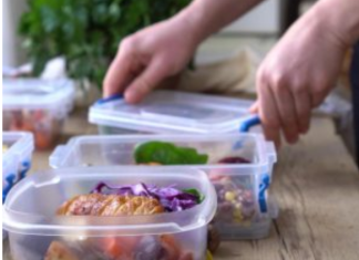 Znamo da je praktično, ali ovu hranu nikako nemojte čuvati u plastičnim posudama, postoje dobri razlozi