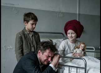 Uhvatio je dečaka kako krade lutku i pozvao policiju: Dečak je kroz suze rekao ‘Ovo je za moju sestru koja nema kosu’, a onda je policajac video gde dečak želi da odnese lutku