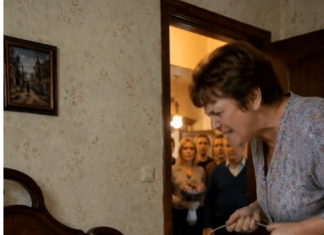 Spavala sam sa temperaturom od 39,5 stepeni kada me je svekrva polila hladnom vodom i naredila mi da ustanem i dočekam goste – a tada sam uradila nešto što niko nije očekivao… 🫣😲