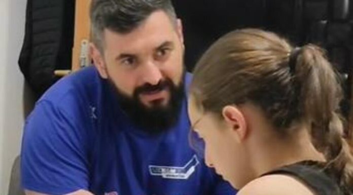 “KAKO, BONA, PUTA TRI?”, BOSANAC UČI KĆERKU MATEMATIKU: Snimak postao hit, traume iz djetinjstva same naviru! - featured image