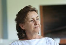 10 kućnih navika koje čine da žena izgleda staro i zapušteno: Dodaju joj godine u trenu - featured image