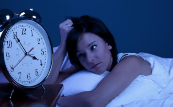 Znate li što znači kada se probudite između 3 i 5 ujutro: OVO vam tijelo pokušava reći!